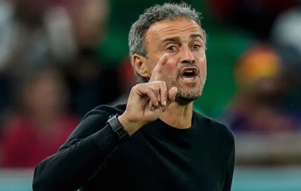 Luis Enrique Calls PSG Fortunate After 4-2 Win Over Manchester City
