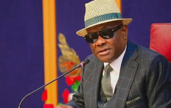 Wike Dismisses Peter Obi’s Presidential Credentials at Rivers Town Hall