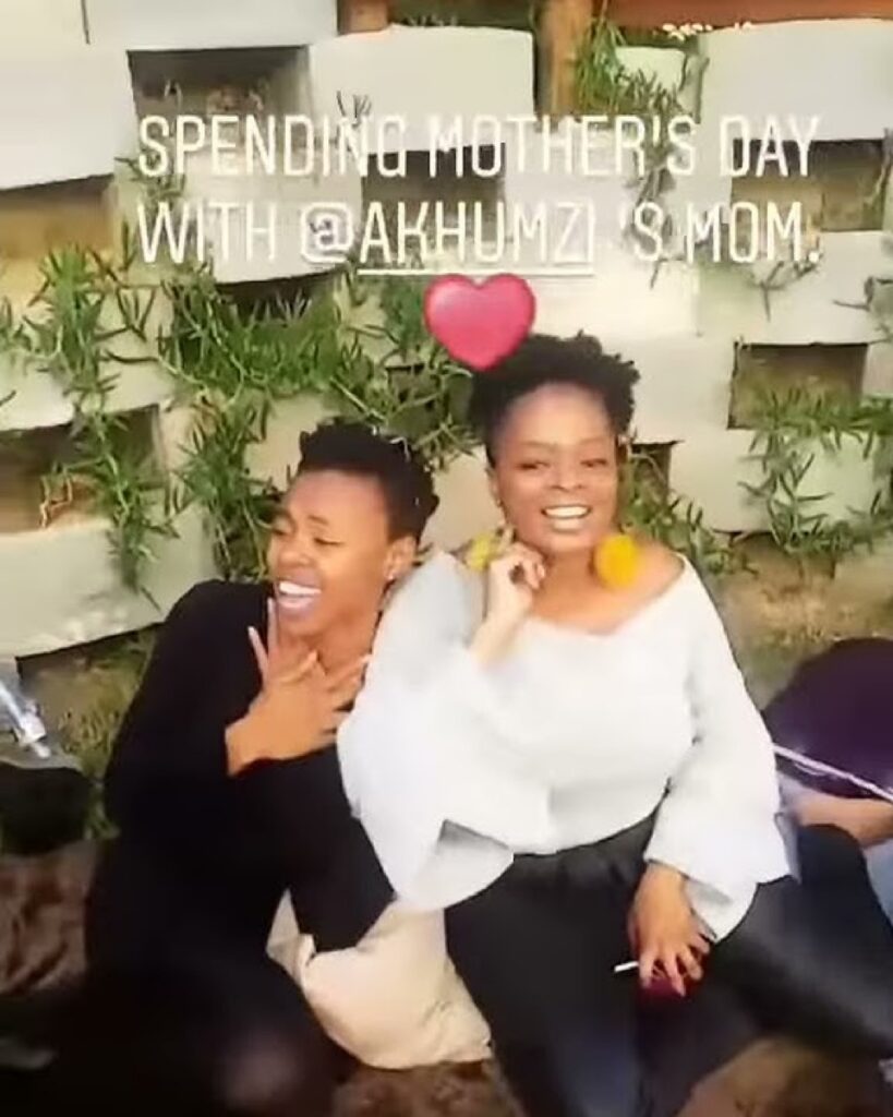 Real Talk with Anele & Live Amp to prepare a tribute for Akhumzi Jezile