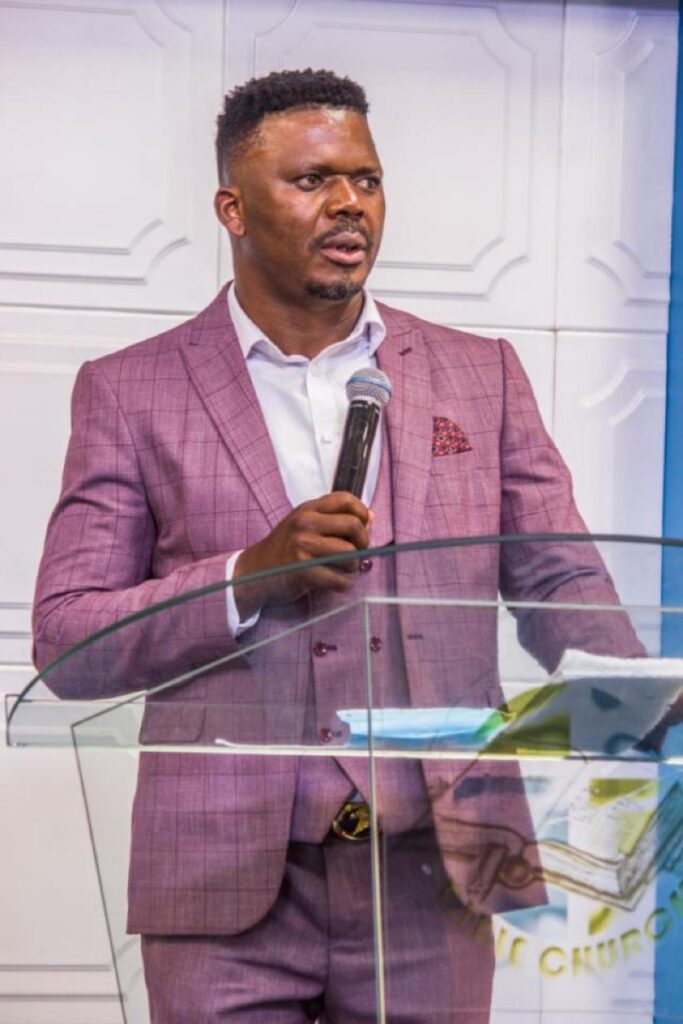 #AmaBishop: Makamu Comes Clean