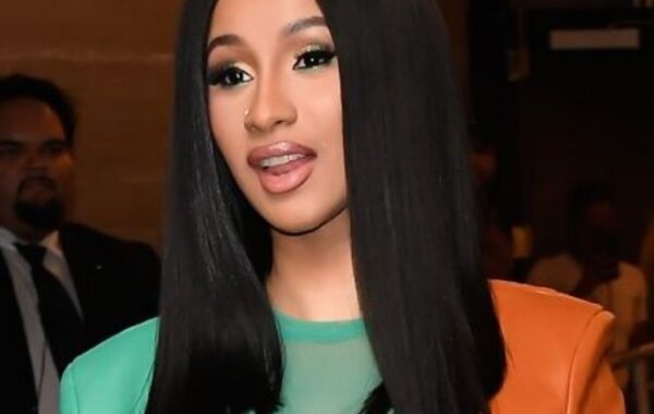 SA’s Black Twitter reacts to Cardi B eating chicken feet