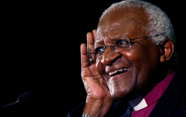 Archbishop Desmond Tutu lays his moves on Jeannie D