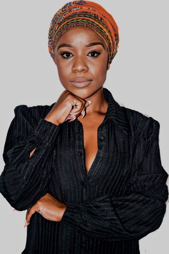 Dineo Nchabeleng shows off her assets