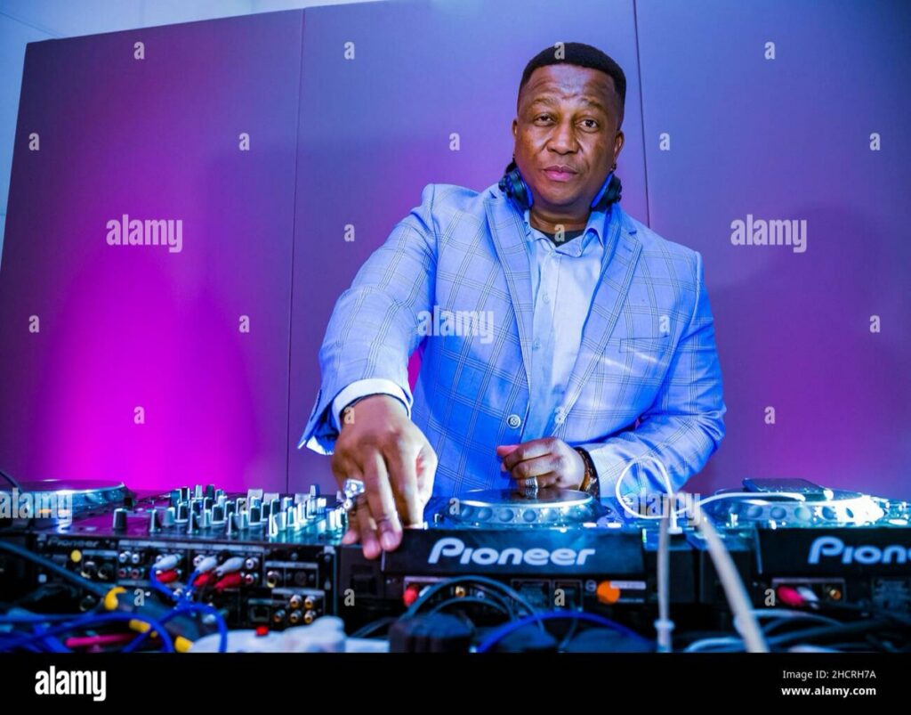 DJ Fresh Shows Oskido Some Support