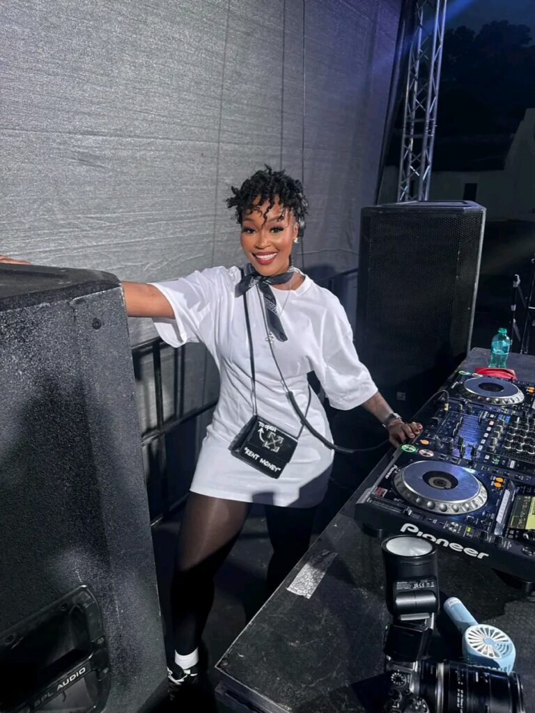 Lamiez And Khuli Chana’s Surprise For Best Nanny And Helper