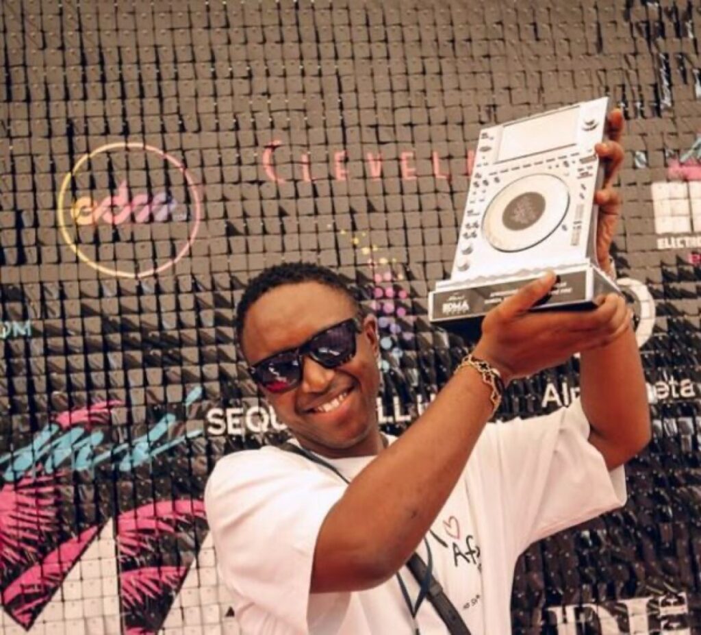 Shimza Goes Back To School
