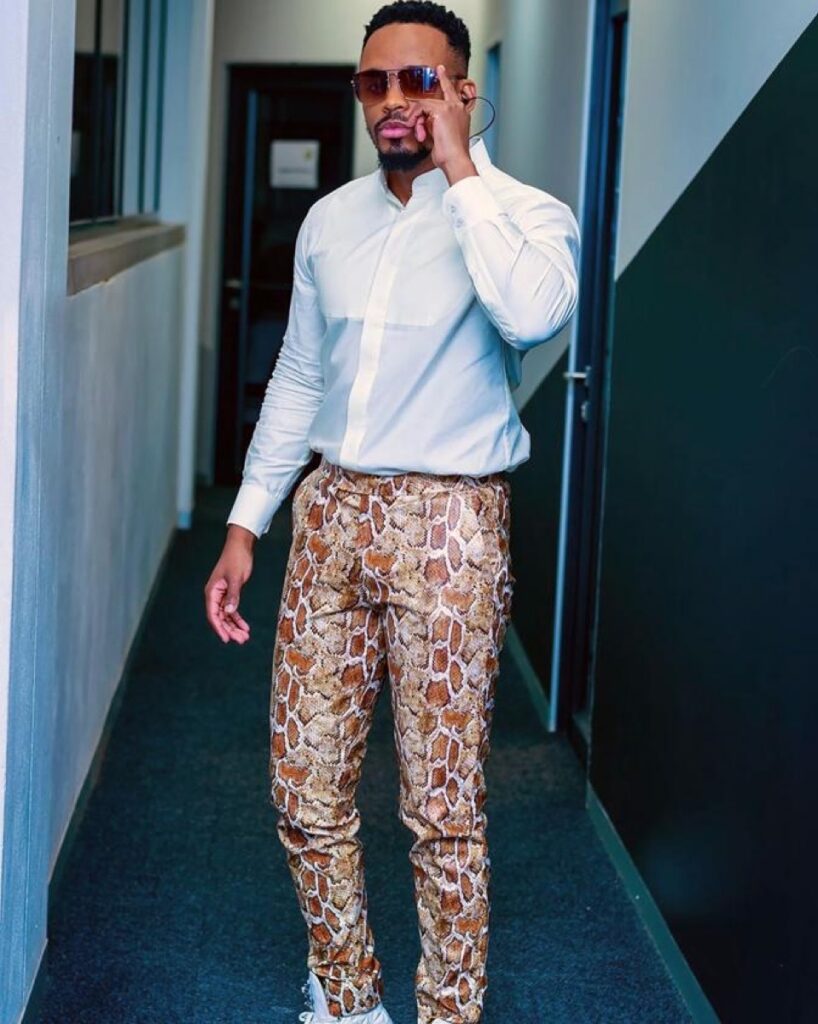 Donald & Usher could pass off as twins?
