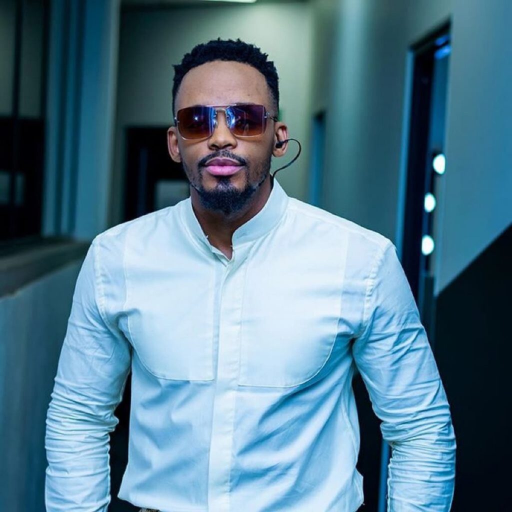 Donald’s Fans Show Him Love #DonaldMustRise