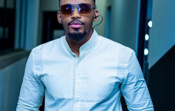 Donald’s Fans Show Him Love #DonaldMustRise