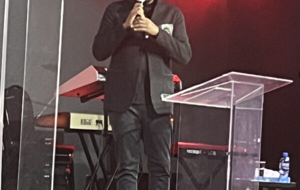 Dr Tumi
