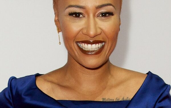 ZAlebs EMA14 red carpet: Emeli Sande