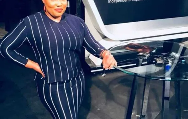 #IssaTwar – Afro Worldview’s Flo Letoaba vs. Moja Love’s Dr. Tlaleng