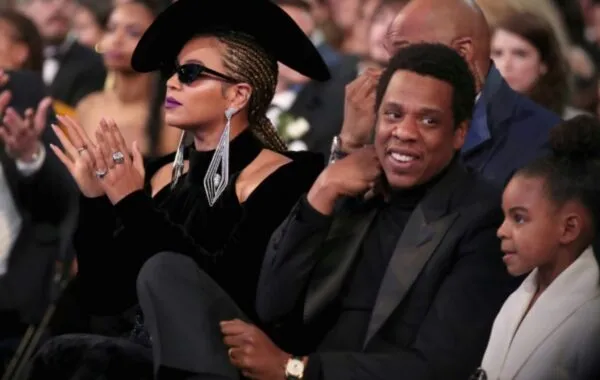 Solange whips Jay-Z behind