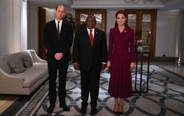 Royal Baby on the Way: Kate in 1st Stage of Labour!