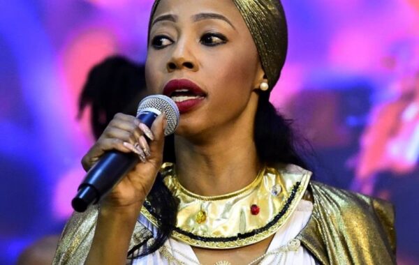 Kelly Khumalo’s Xmas wish makes us teary
