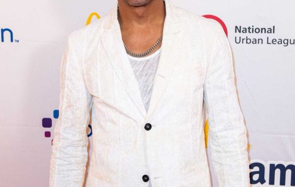 Kenny Lattimore apologises to SA fans