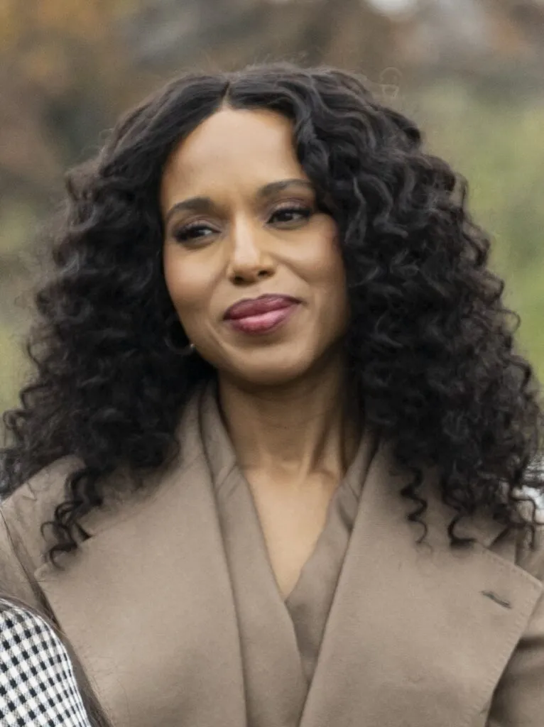 Kerry Washington adds some diversity to SNL