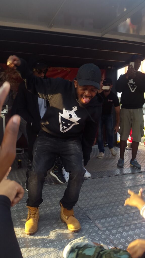 Kwesta Gets On The Old Town Road