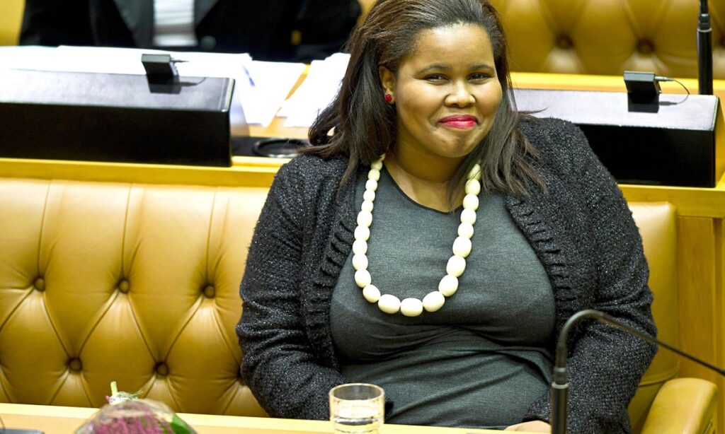 Lindiwe Mazibuko Praised For Body-Positive Bikini Snaps
