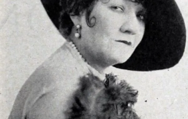 Louise Carver