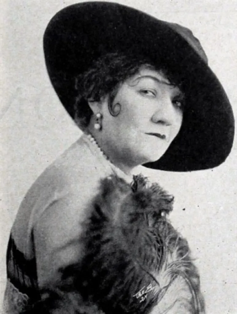 Louise Carver
