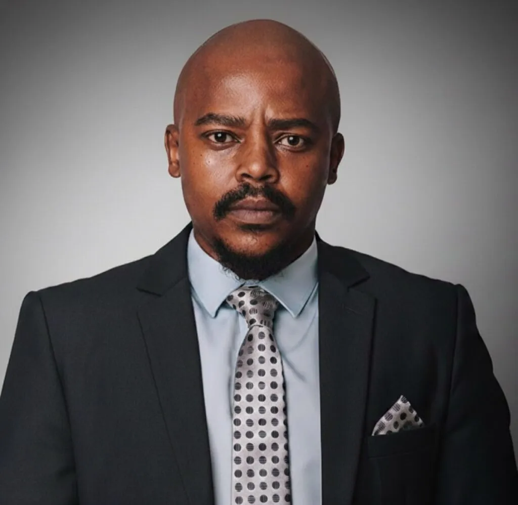 Loyiso Joins E.TV Scandal?