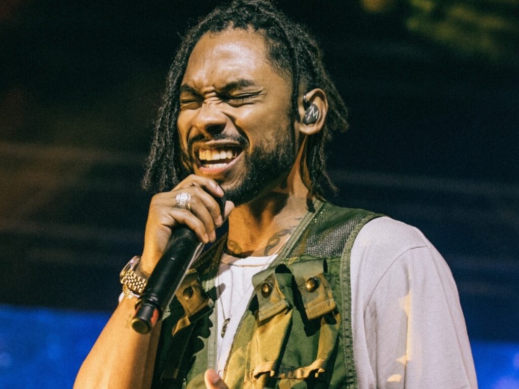 Please tell Miguel we live in SOUTH Africa!