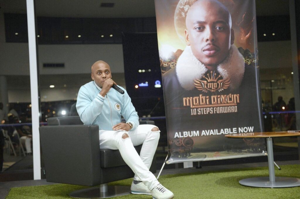 Mobi Dixon And His Wife Are Expecting