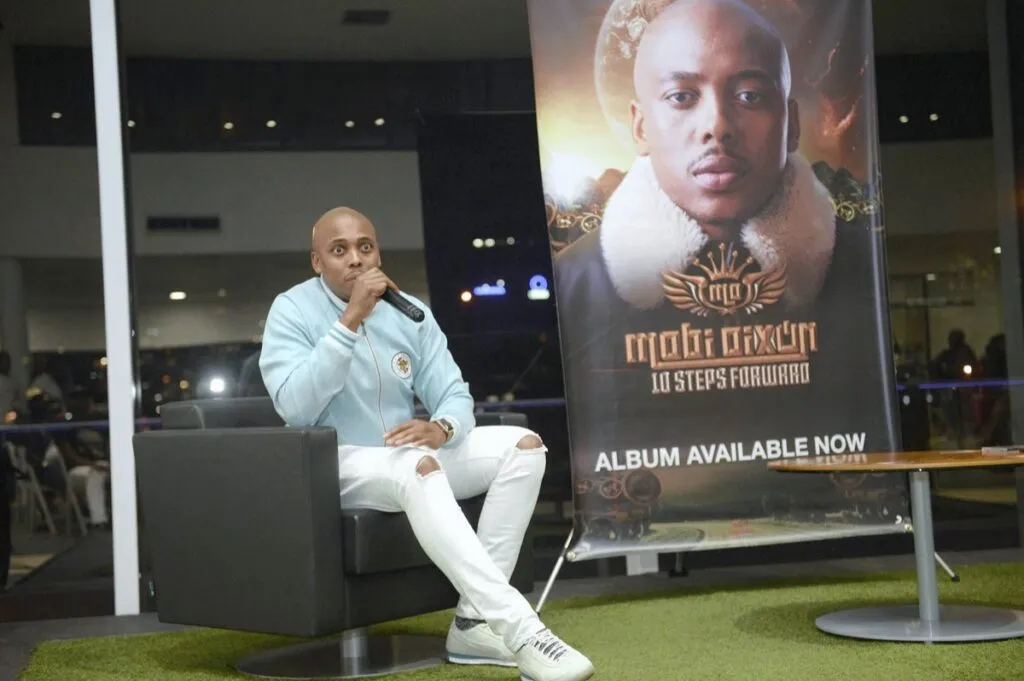 Mobi Dixon And His Wife Are Expecting
