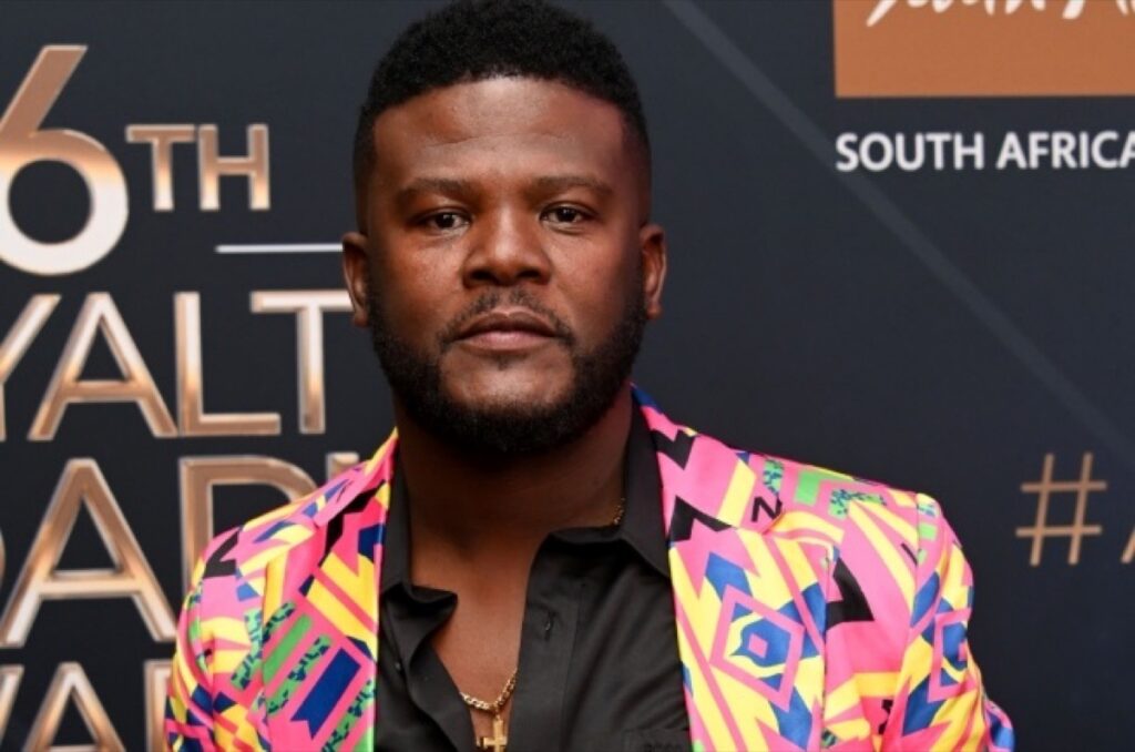 Motlatsi Mafatshe and siblings buy their mom a new car