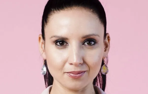 Things you did not know about Nina Hastie