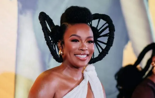 Nomzamo Wins US Beauty Award