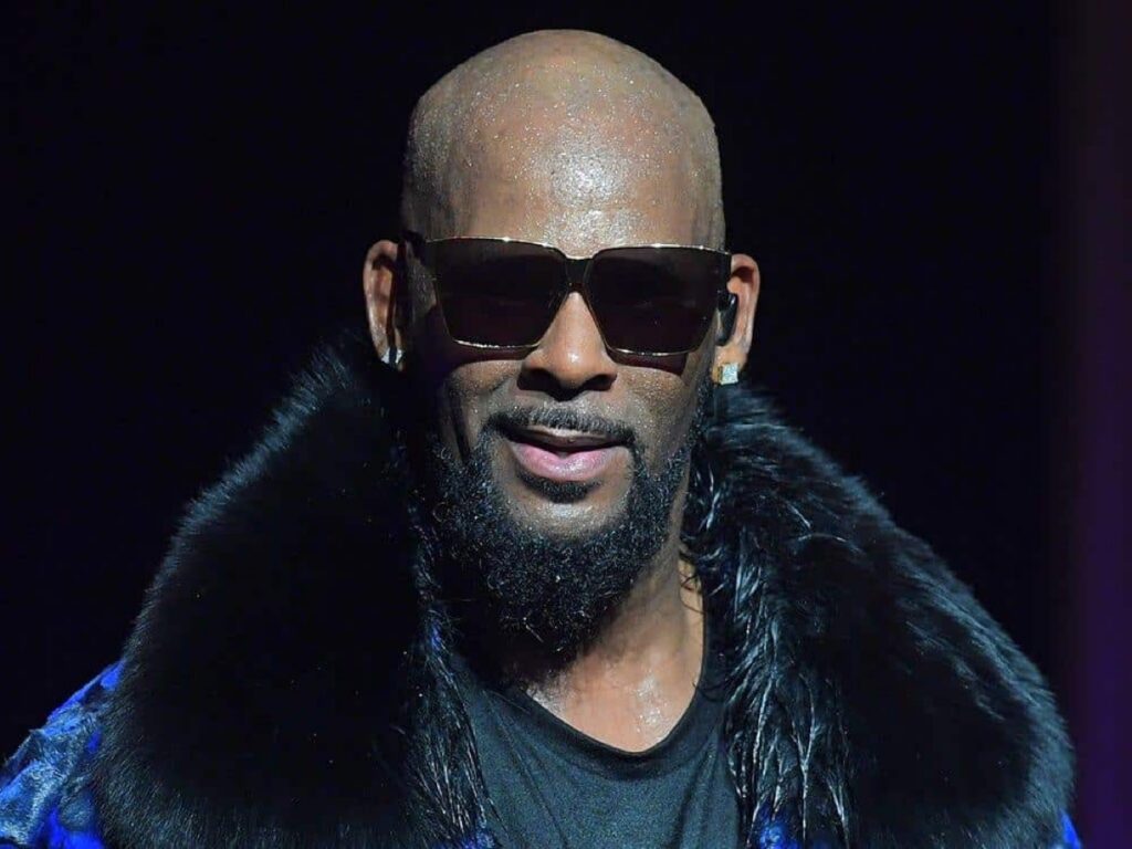 Watch: Durban street singer gets R.Kelly’s attention