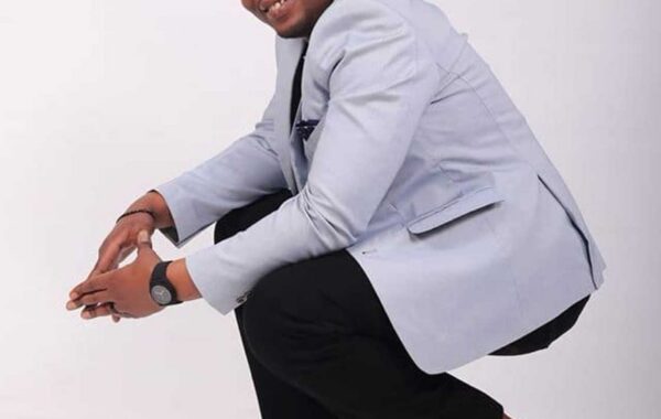 Gospel singer chases burglars in his birthday suit