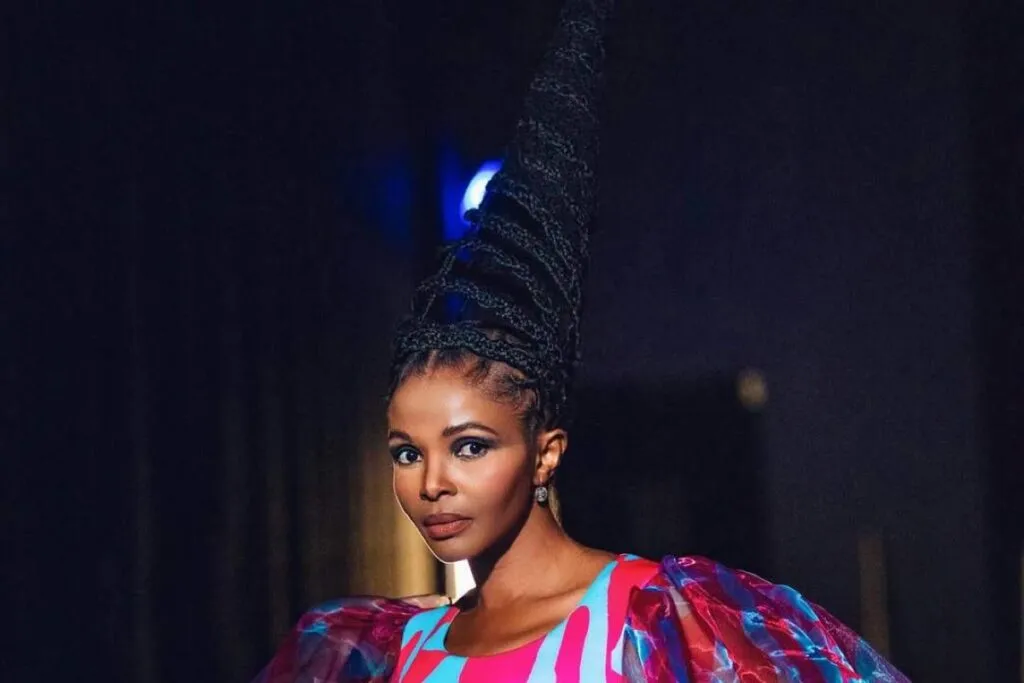 Simphiwe Dana Says Masechaba Ndlovu Is Useless?