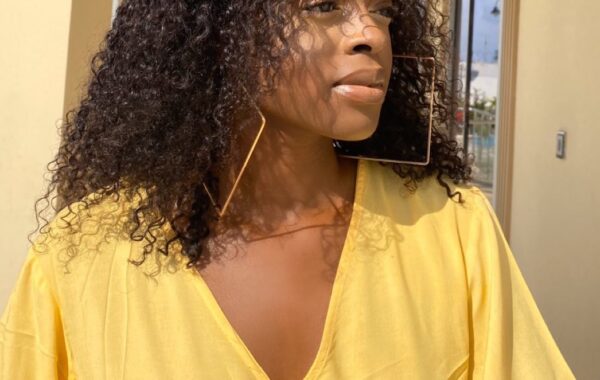Neo-soul Songstress Valerie Omari Takes Center Stage On Apple Music