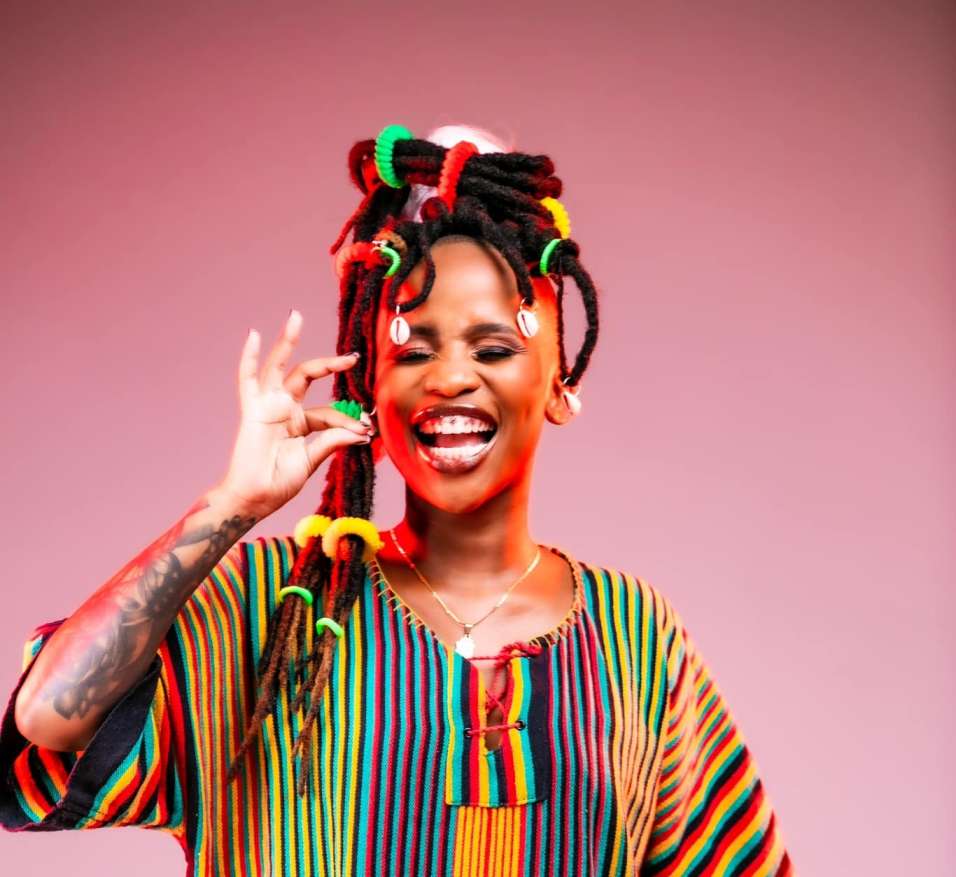 Inkabi Records First Lady Lwah Ndlunkulu, Shows Off Her New Set Of Wheels