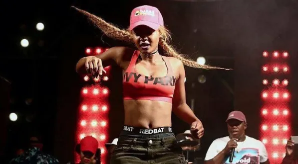 Babes WoDumo is the crop top Queen. What will she wear in winter?