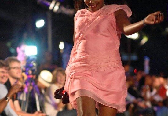 HospiceWits Night of the Stars Fashion Show 2013