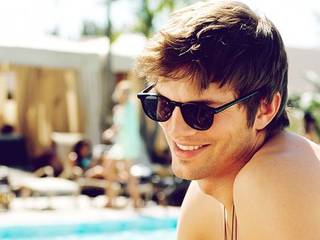 Ashton Kutcher is Hollywood’s best paid!