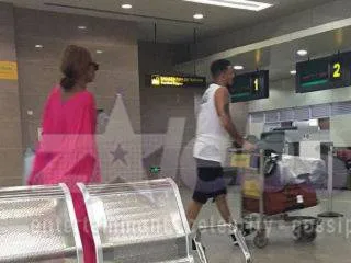 What’s Hot: SPOTTED: AKA and Bonang at the airport