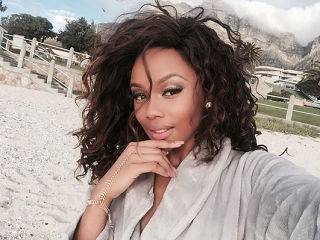 What’s Hot: Watch: Nathi serenades Bonang with ‘Nomvula’