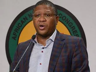 What’s Hot: Ntsiki Mazwai attacks Fikile Mbalula