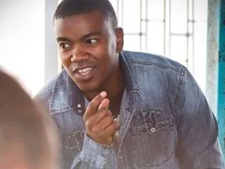 What’s Hot: Loyiso Bala inspires kids in Diepsloot