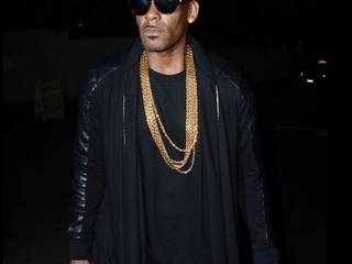 What’s Hot: Ask R Kelly trend turns into a disaster