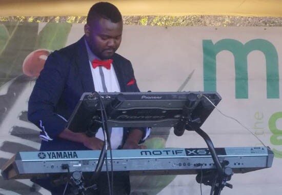 MiCaSa performs at the Gardens