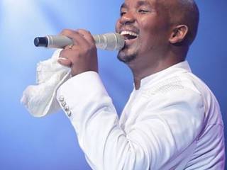 What’s Hot: S’fiso Ncwane finally buys his mother groceries