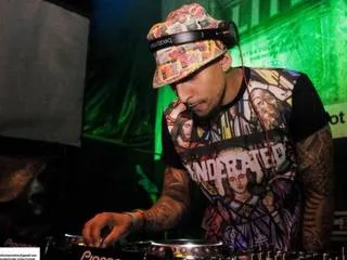 What’s Hot: An open letter to 5FM’s DJ Warras