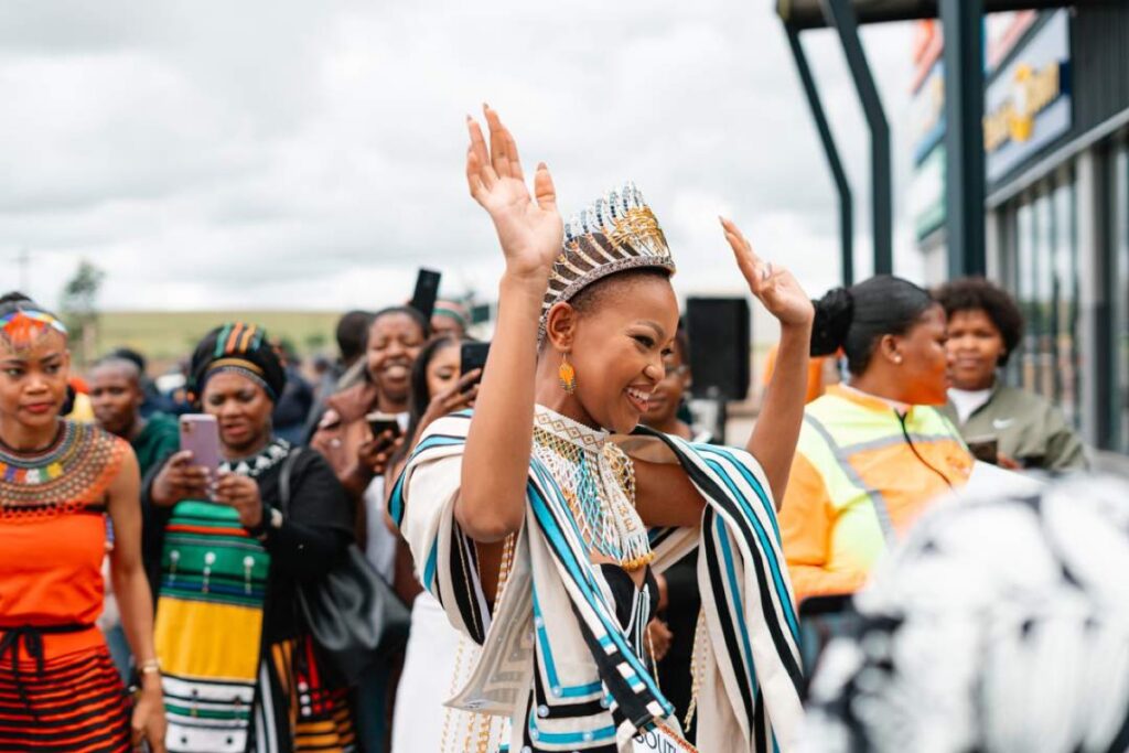 Miss SA’s Homecoming Tour Crosses Paths With The Royal King