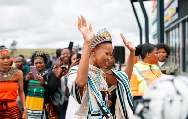 Miss SA’s Homecoming Tour Crosses Paths With The Royal King